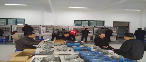 http://cmee.lntc.edu.cn/__local/A/18/3B/85F8EF24A7529ECC42B1BC1AD8F_29263B4C_15706.jpg